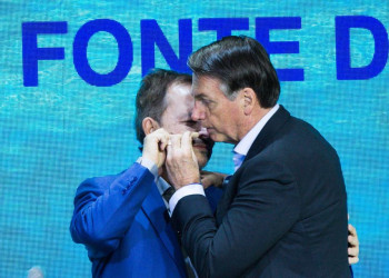 Em culto evangélico, Bolsonaro  afirma que a imprensa é “oposição ” ao governo